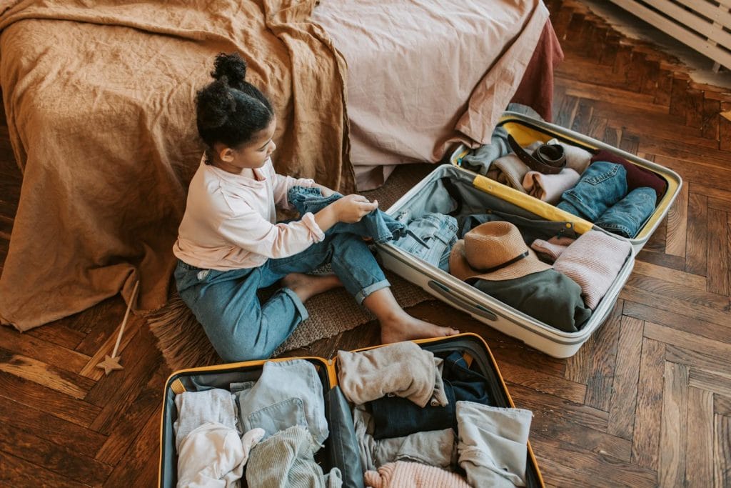 how much clothes for kids to take on holiday